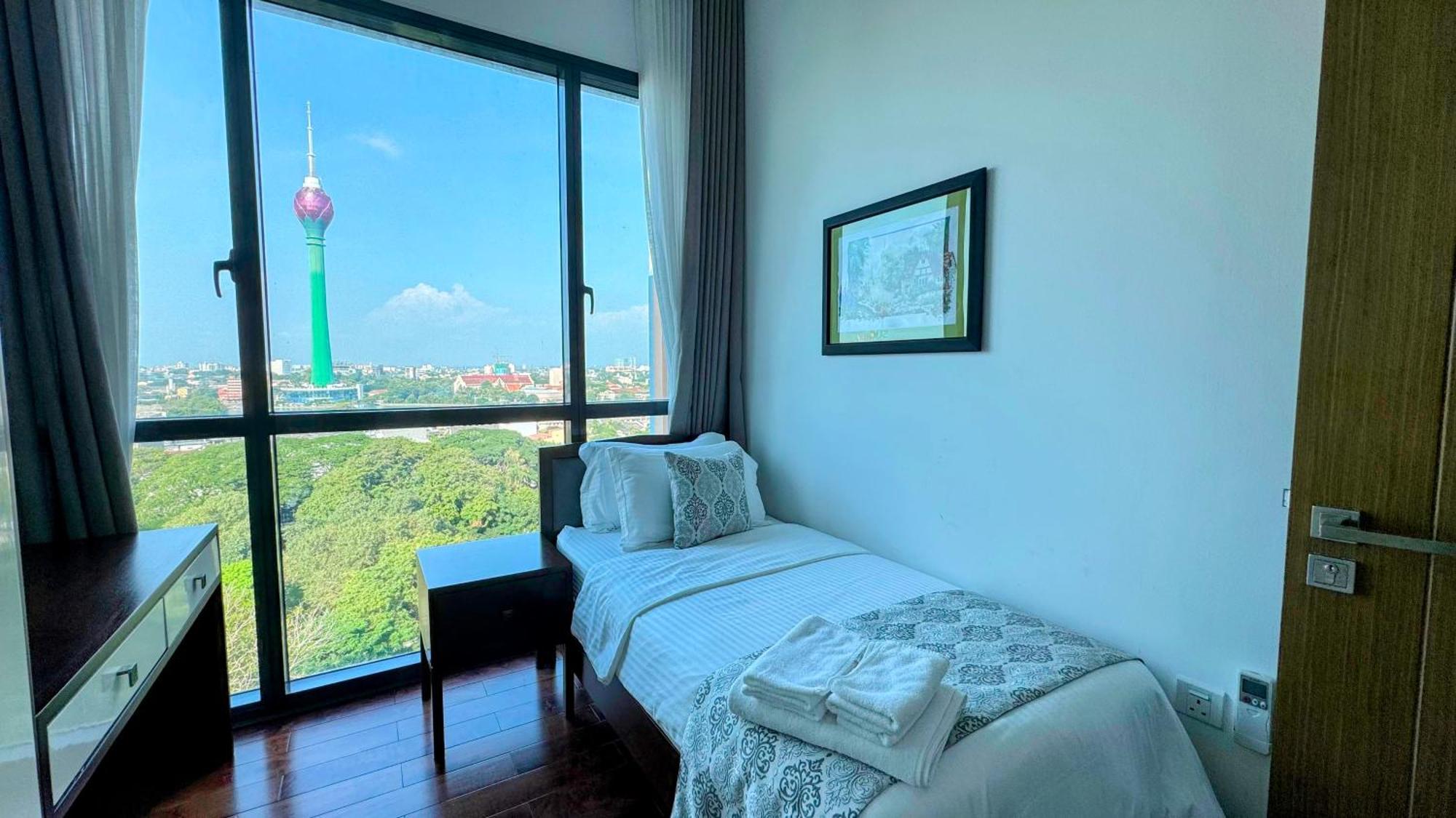 Cosy Home In Heart Of Colombo At Capitol Twinpeaks. ภายนอก รูปภาพ